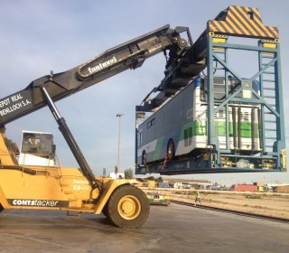 TRANSPORTE-DE-CONTENEDORES-MARÍTIMOS (3)